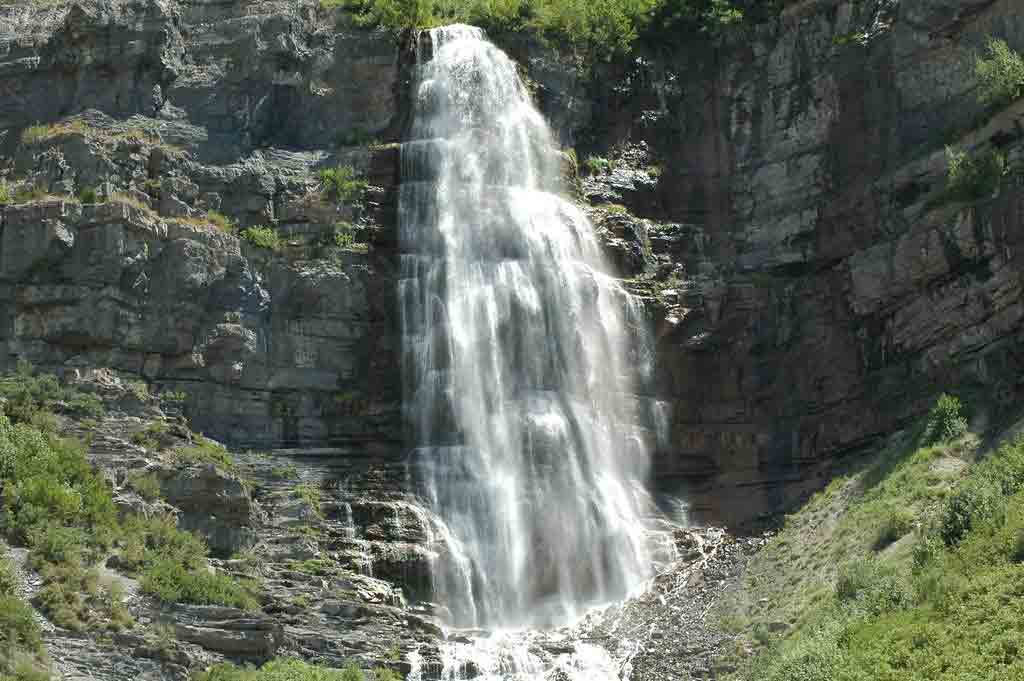 Bridal Veil Falls_Interesting Facts about Kyrgyzstan