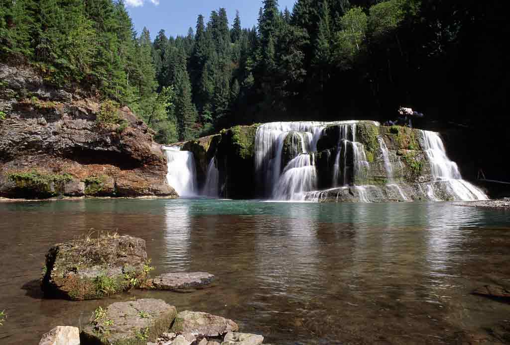 Upper Lewis River Falls_Facts about Romania