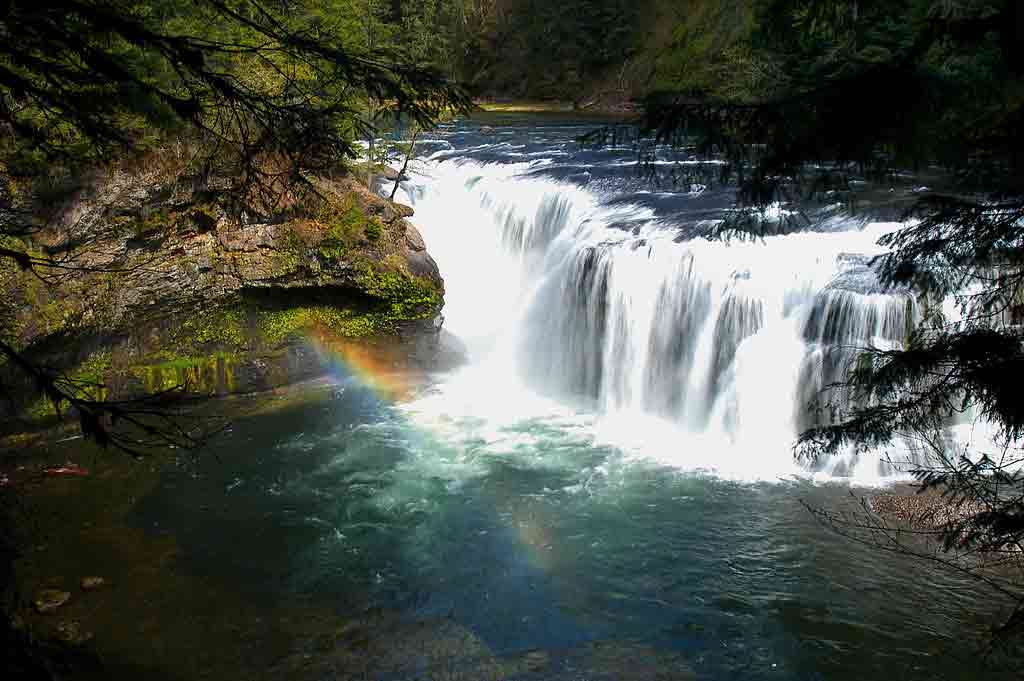 lower lewis river falls